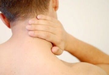 Behandeling van pijn door osteochondrose wordt verwijderd met Novocaine -blokkade